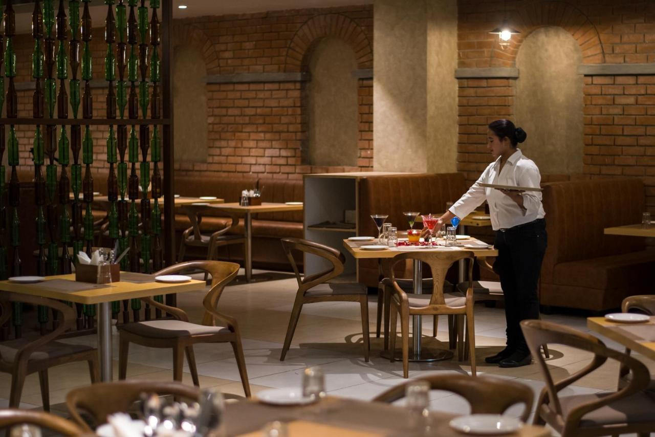 Zion - A Luxurious Hotel Bangalore Luaran gambar