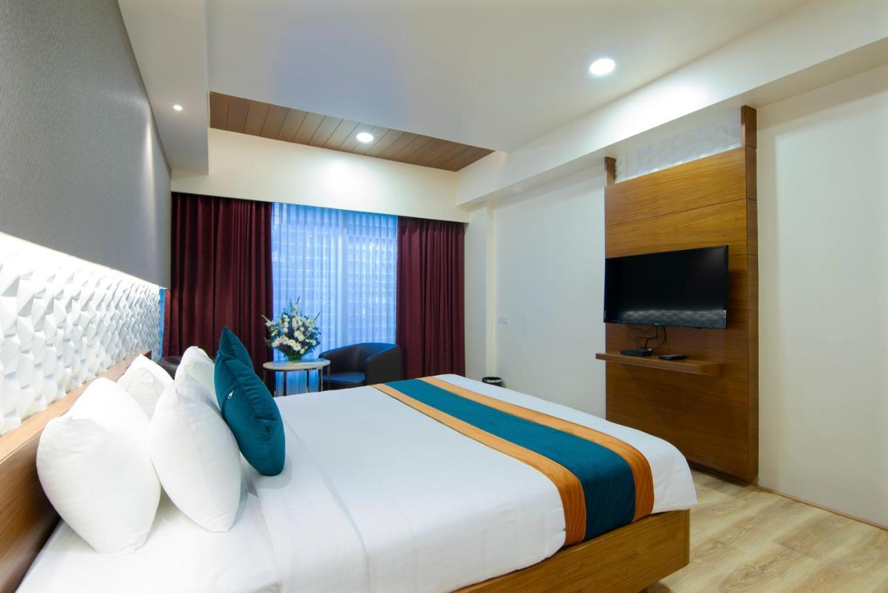Zion - A Luxurious Hotel Bangalore Luaran gambar